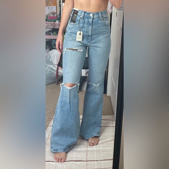 Levi’s 70's High Flare Women's Jeans - Picture 4 of 15